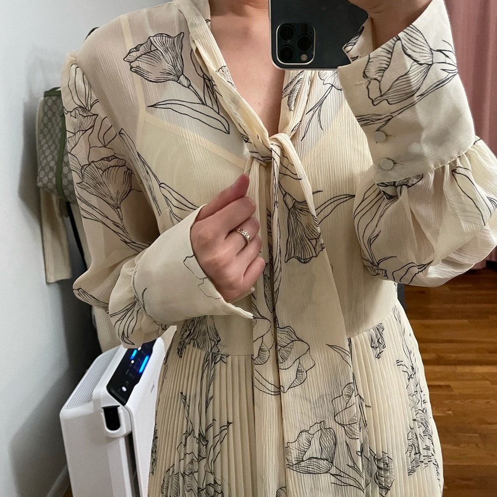 Tie neck chiffon dress